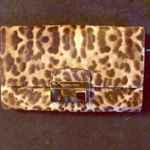 Michael Kors leopard clutch